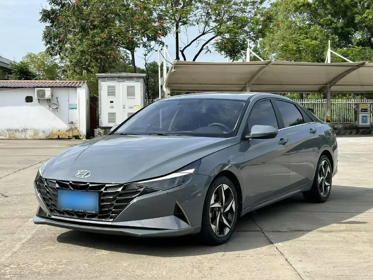 2022 Hyundai Elantra 1.5L 115HP L4 CVT