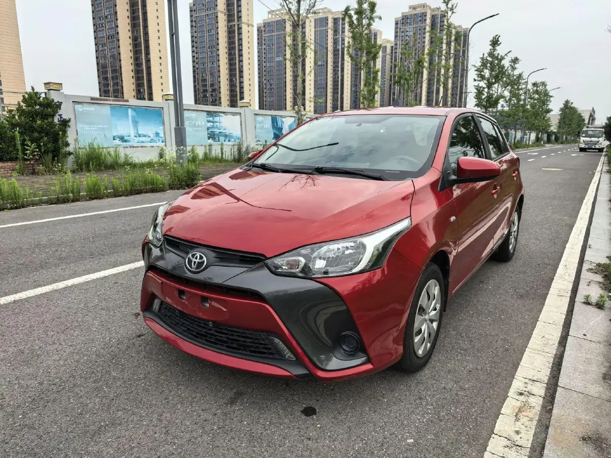 2016 Toyota Yaris L 1.5L 107HP L4 CVT