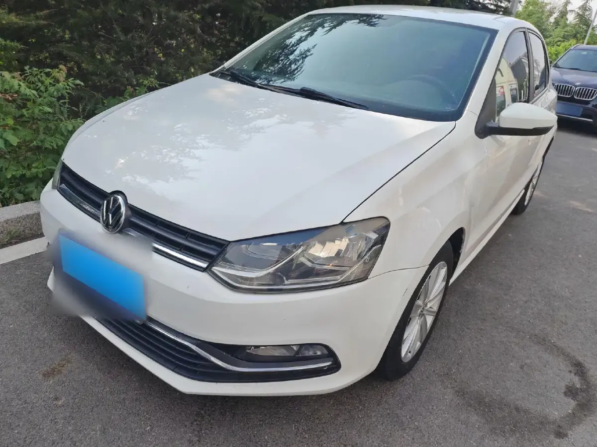 2014 Volkswagen Polo 1.4L 90HP L4 6AT