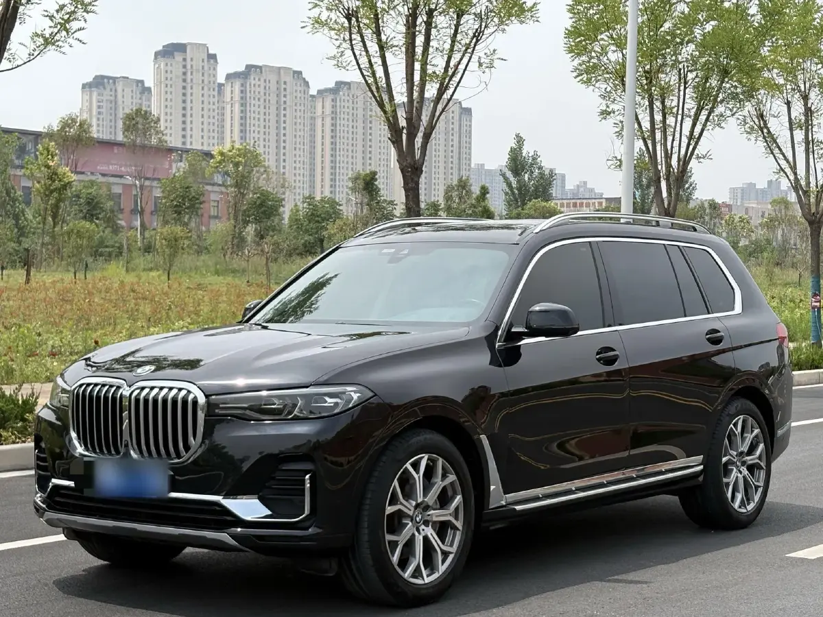 2021 BMW X7 3.0T 340HP L6 8AT
