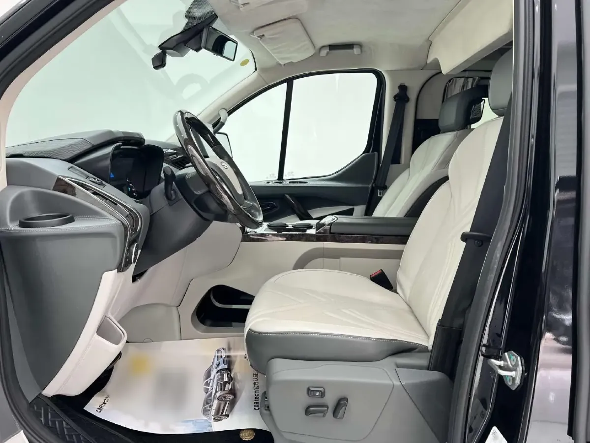 2020 Ford Tourneo 2.0T 203HP L4 6AT,autocango,china used car exporter,china ev exporter,chinese used car exporter,chinese used ev exporter