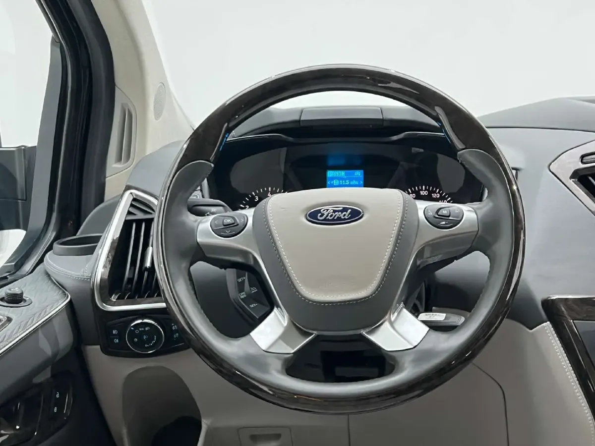 2020 Ford Tourneo 2.0T 203HP L4 6AT,autocango,china used car exporter,china ev exporter,chinese used car exporter,chinese used ev exporter