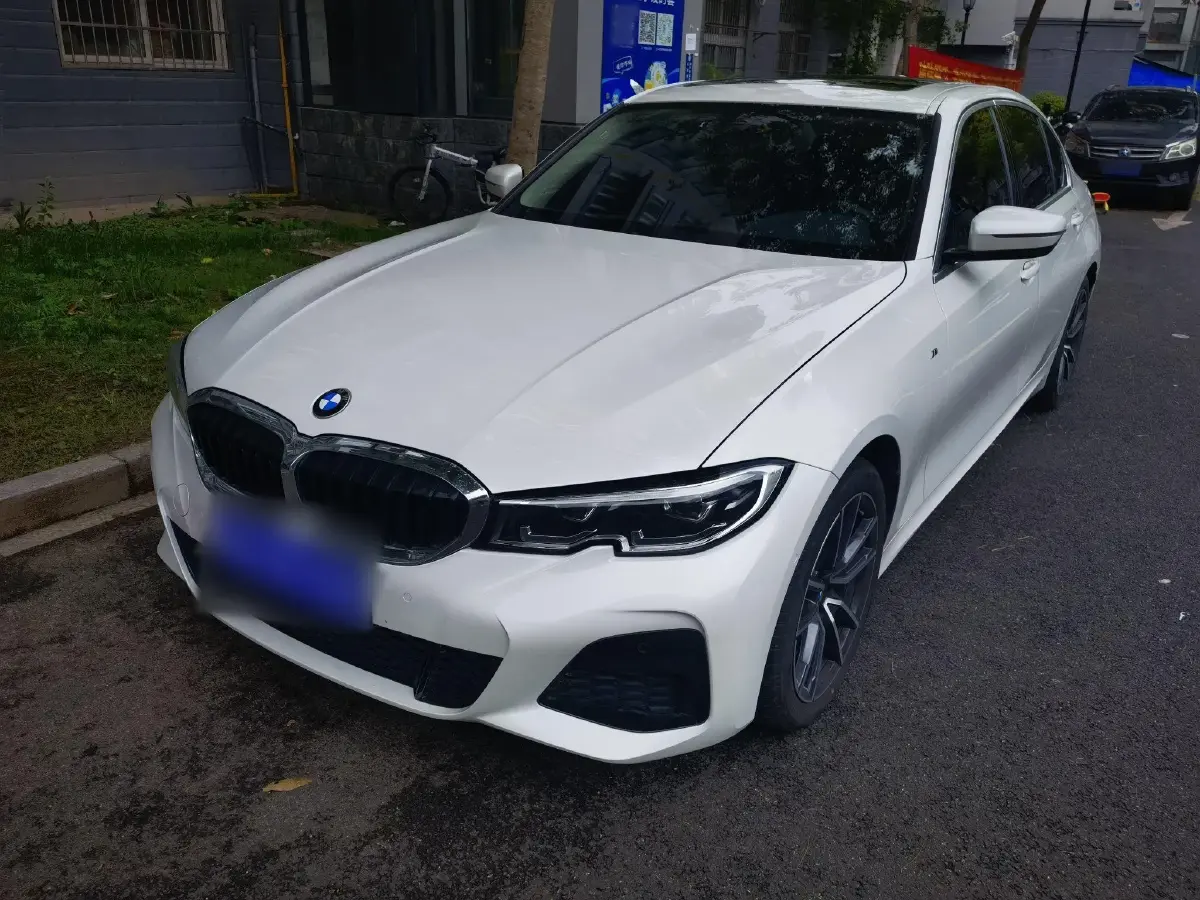 2022 BMW 3 Series 2.0T 184HP L4 8AT