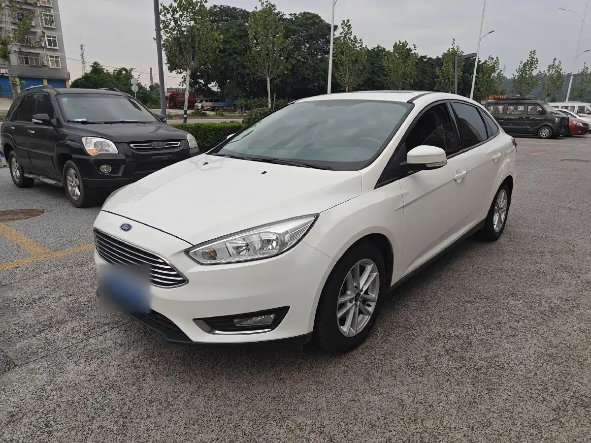 2015 Ford Focus 1.6L 125HP L4 6DCT