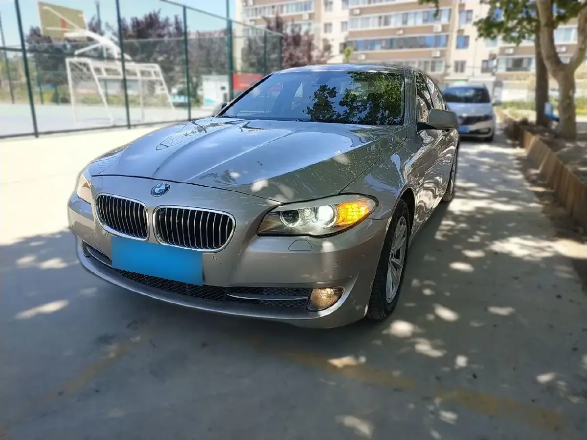 2013 BMW 5 Series 2.0T 184HP L4 8AT