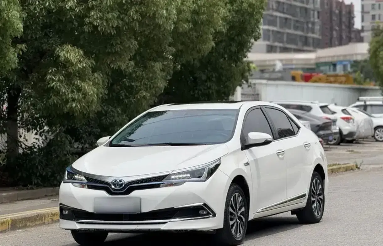 2019 Toyota Corolla Hybird E+ 1.8L 99HP L4 E-CVT PHEV 10.5KWH