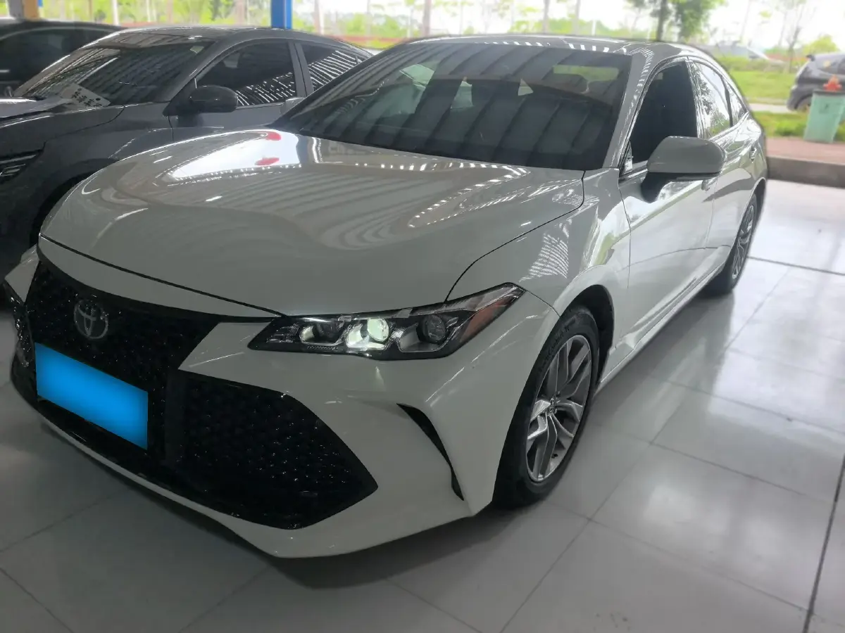 2019 Toyota Avalon 2.5L 209HP L4 8AT