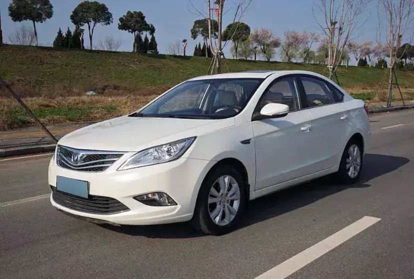 2014 ChangAn Eado 1.6L 125HP L4 5MT