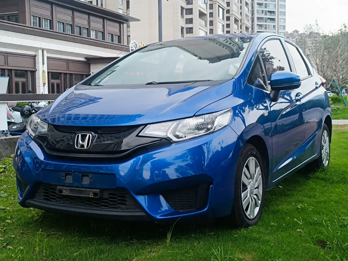 2016 Honda Fit 1.5L 131HP L4 5MT