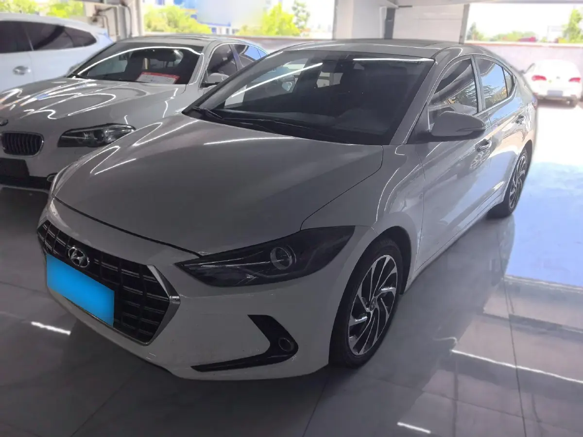2019 Hyundai Elantra 1.5L 115HP L4 CVT