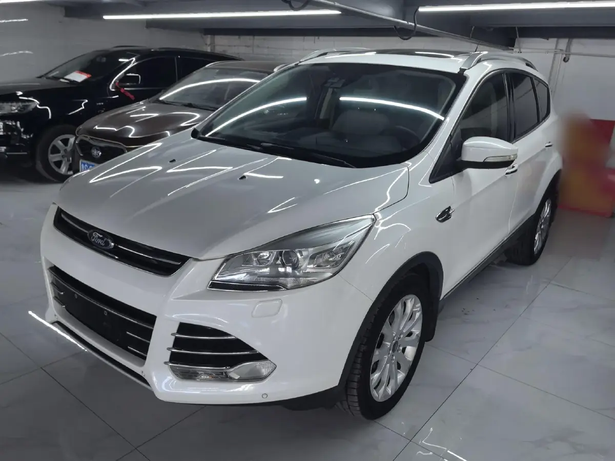 2013 Ford Kuga 2.0T 242HP L4 6AT