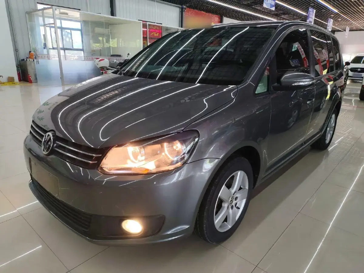 2013 Volkswagen Touran 1.4T 131HP L4 5MT