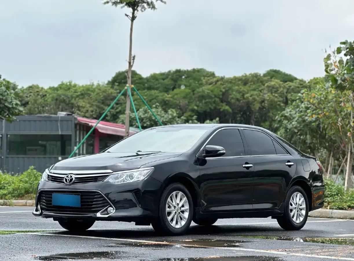 2016 Toyota Camry 2.0L 167HP L4 6AT