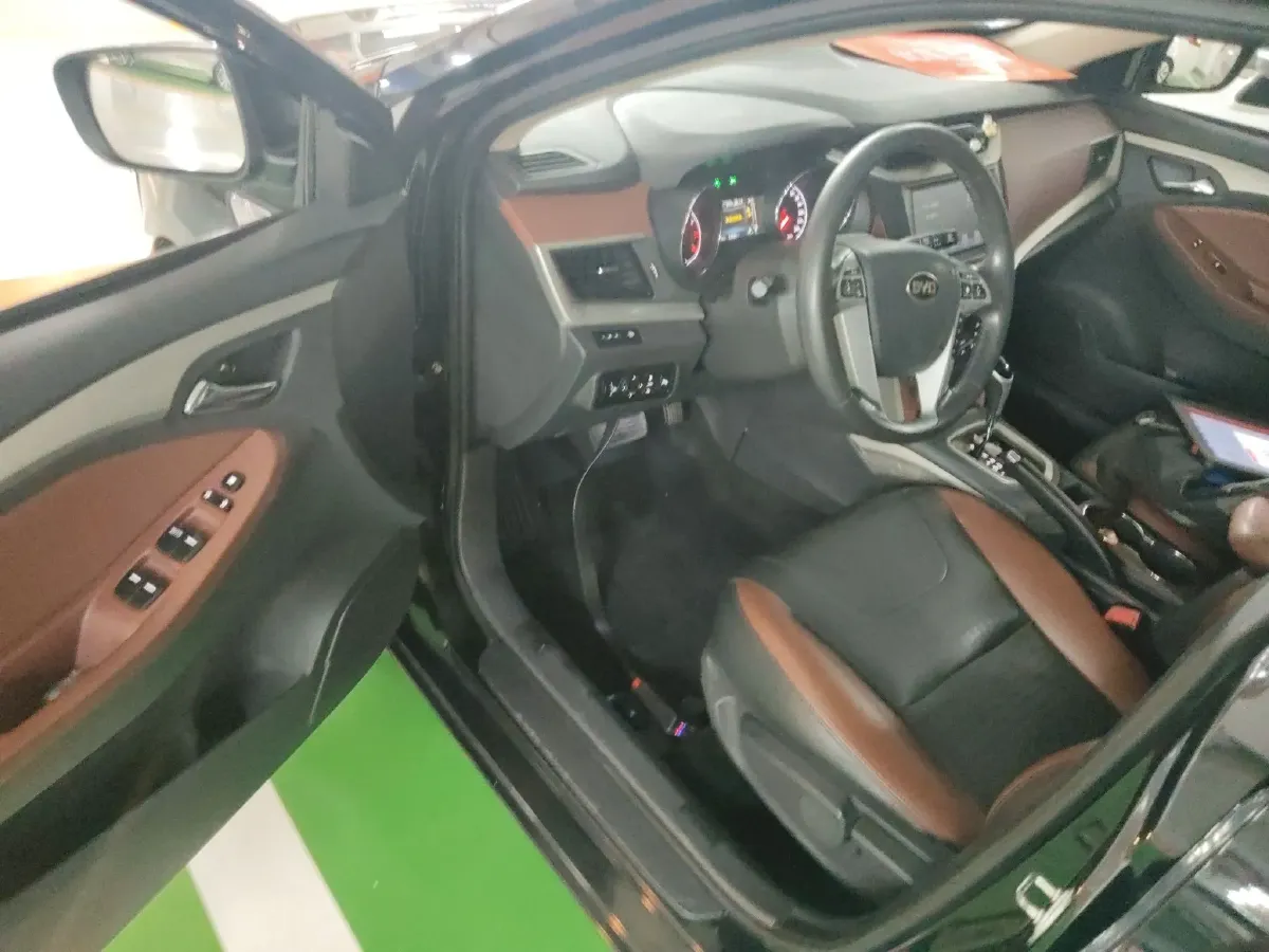 2014 BYD G5 1.5T 154HP L4 6DCT,autocango,china used car exporter,china ev exporter,chinese used car exporter,chinese used ev exporter