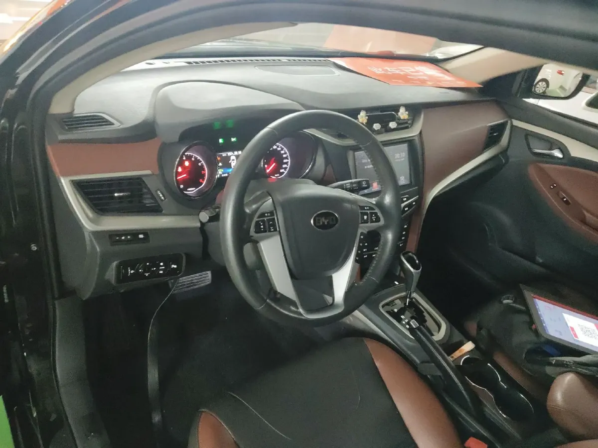 2014 BYD G5 1.5T 154HP L4 6DCT,autocango,china used car exporter,china ev exporter,chinese used car exporter,chinese used ev exporter