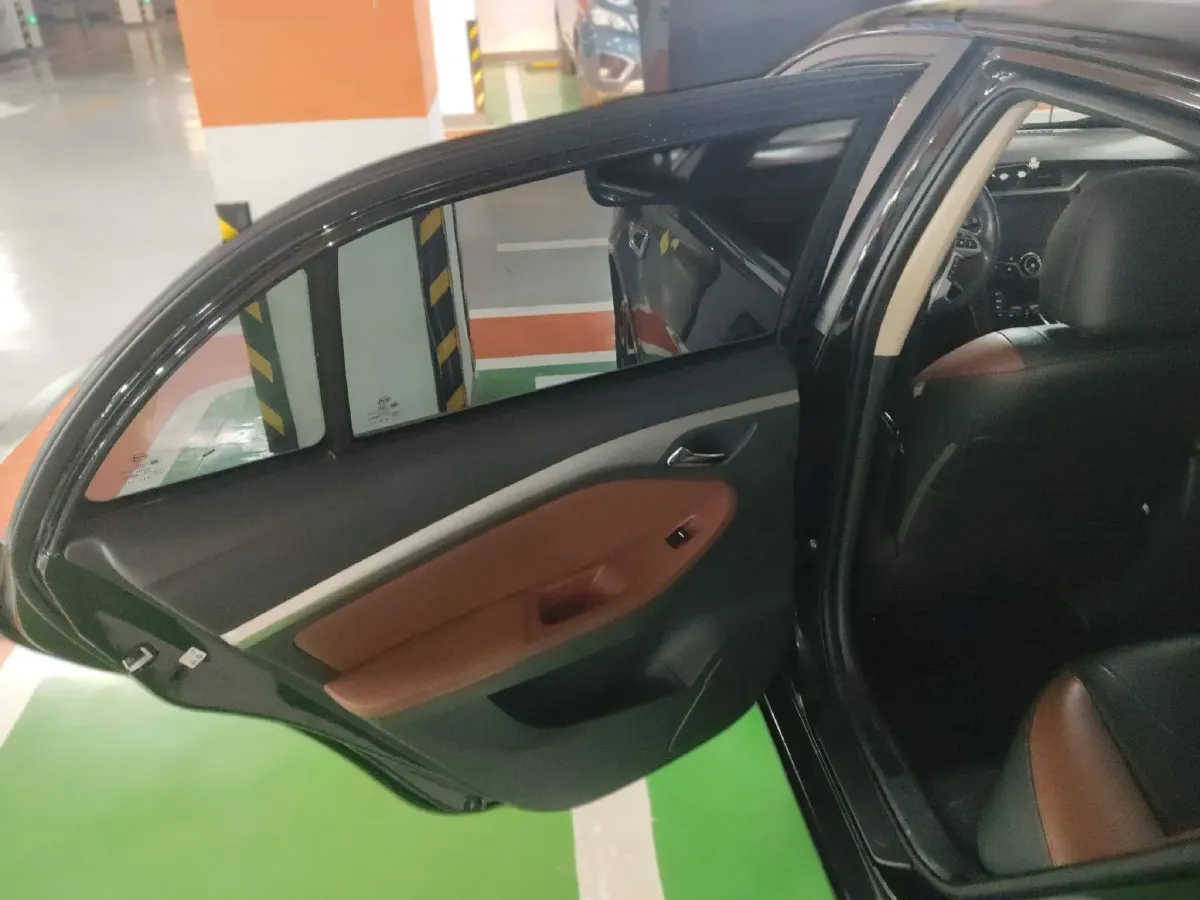 2014 BYD G5 1.5T 154HP L4 6DCT,autocango,china used car exporter,china ev exporter,chinese used car exporter,chinese used ev exporter