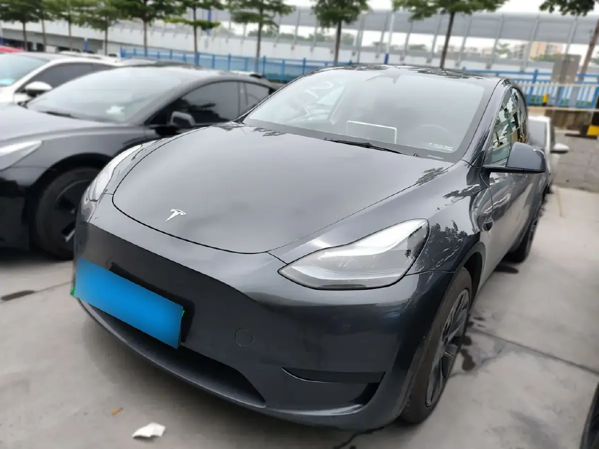2024 Tesla Model Y BEV 60KWH