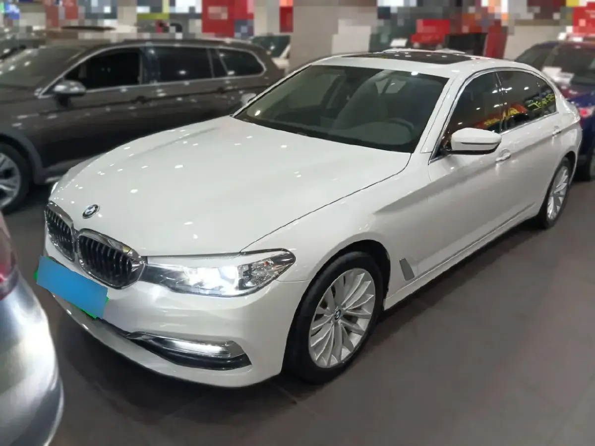 2018 BMW 5 Series 2.0T 184HP L4 8AT