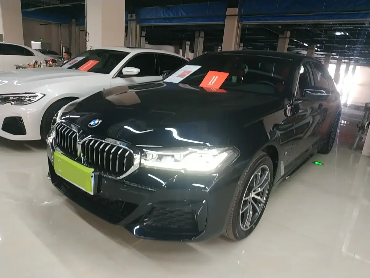 2022 BMW 5 Series 2.0T 184HP L4 8AT