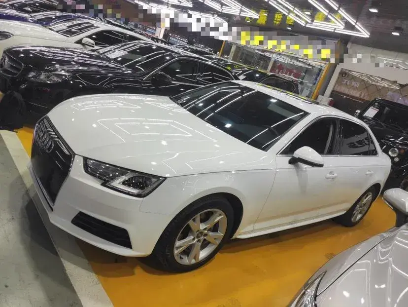 2017 Audi A4L 2.0T 190HP L4 7DCT