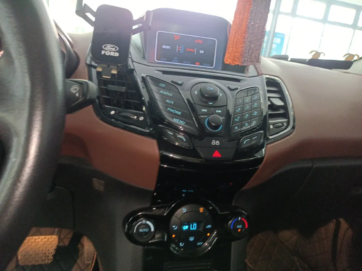 2013 Ford Fiesta 1.5L 110HP L4 6DCT,autocango,china used car exporter,china ev exporter,chinese used car exporter,chinese used ev exporter