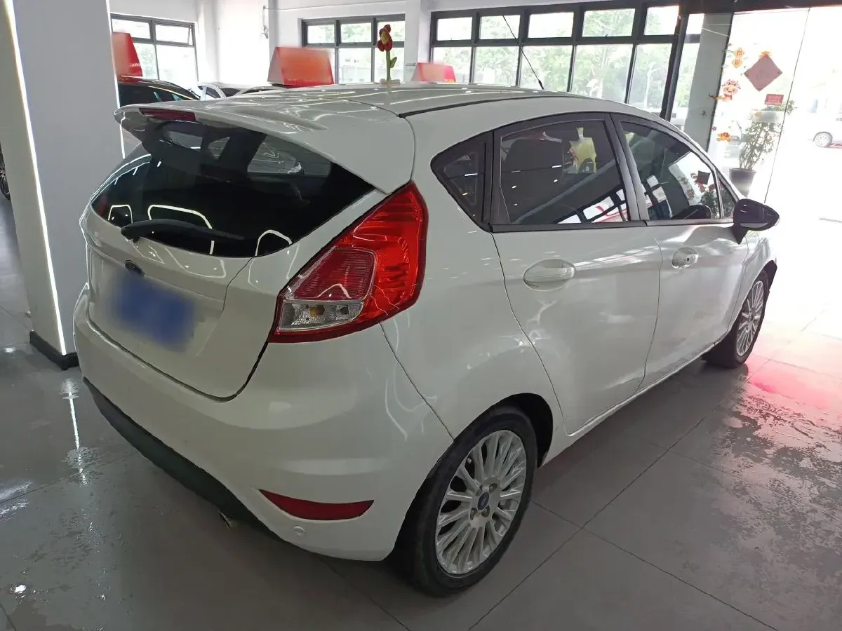 2013 Ford Fiesta 1.5L 110HP L4 6DCT,autocango,china used car exporter,china ev exporter,chinese used car exporter,chinese used ev exporter
