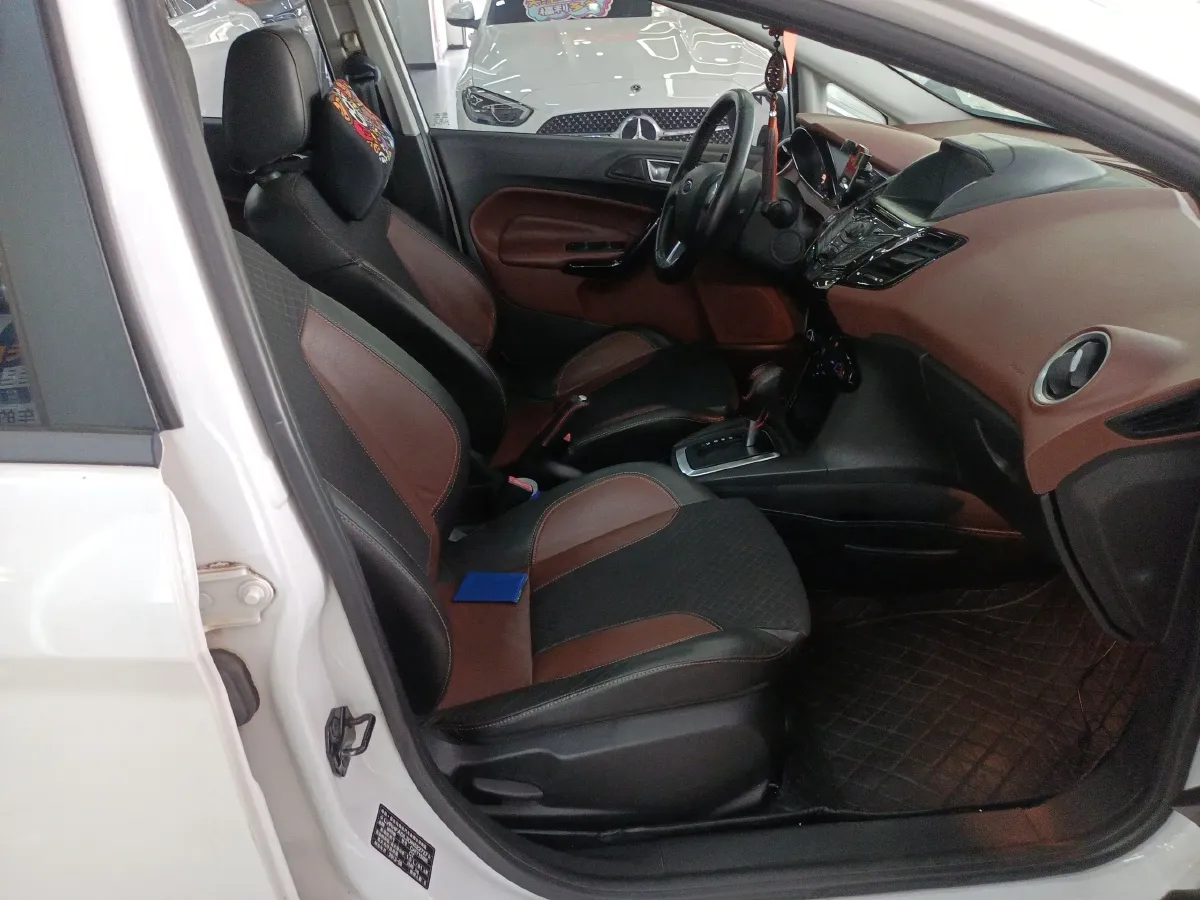 2013 Ford Fiesta 1.5L 110HP L4 6DCT,autocango,china used car exporter,china ev exporter,chinese used car exporter,chinese used ev exporter