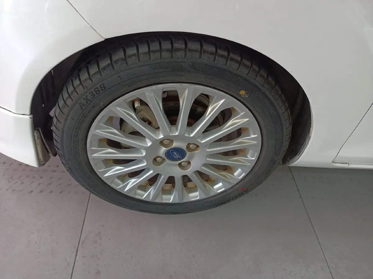 2013 Ford Fiesta 1.5L 110HP L4 6DCT,autocango,china used car exporter,china ev exporter,chinese used car exporter,chinese used ev exporter