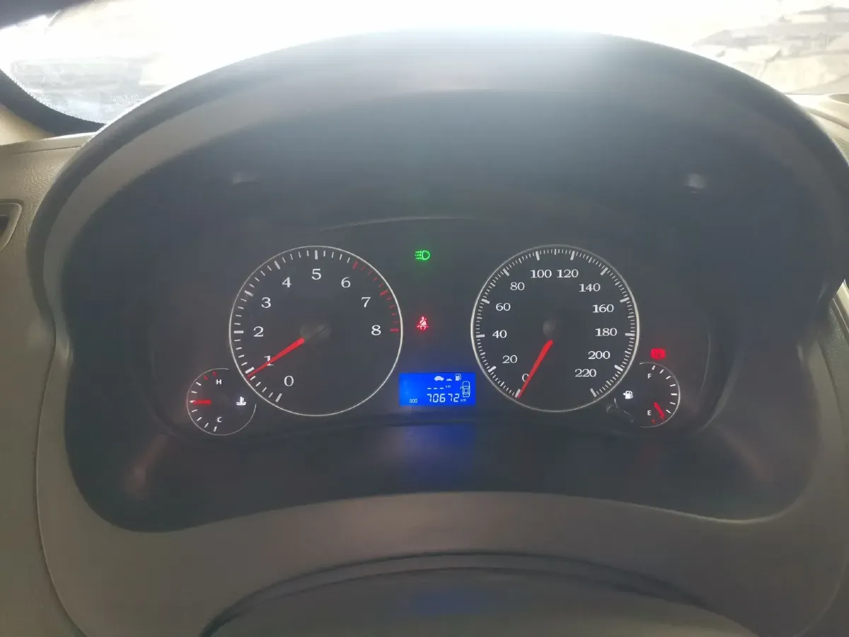 2016 Geely KingKong 1.5L 102HP L4 5MT,autocango,china used car exporter,china ev exporter,chinese used car exporter,chinese used ev exporter