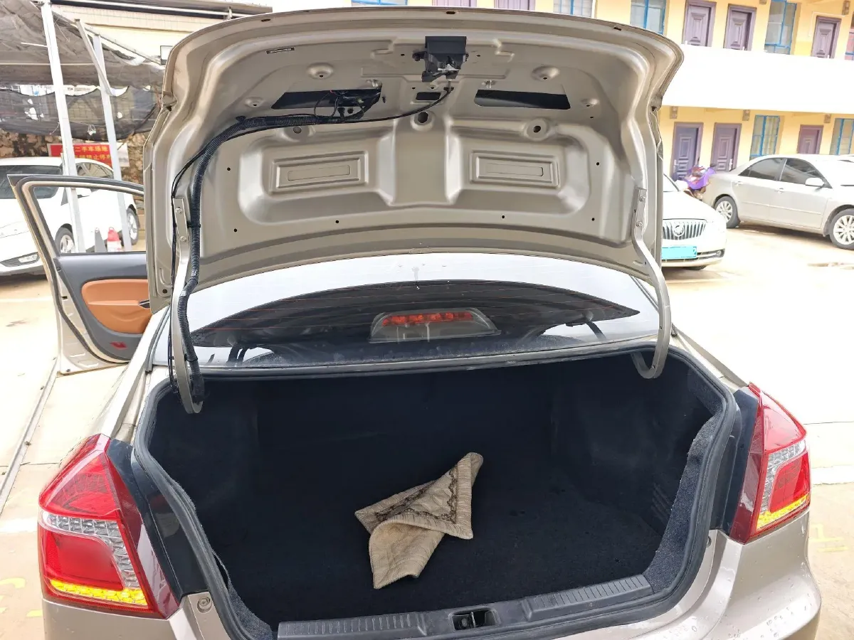 2017 Geely KingKong 1.5L 94HP L4 5MT,autocango,china used car exporter,china ev exporter,chinese used car exporter,chinese used ev exporter