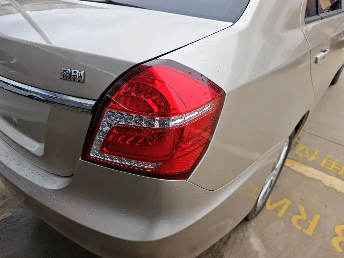 2017 Geely KingKong 1.5L 94HP L4 5MT,autocango,china used car exporter,china ev exporter,chinese used car exporter,chinese used ev exporter