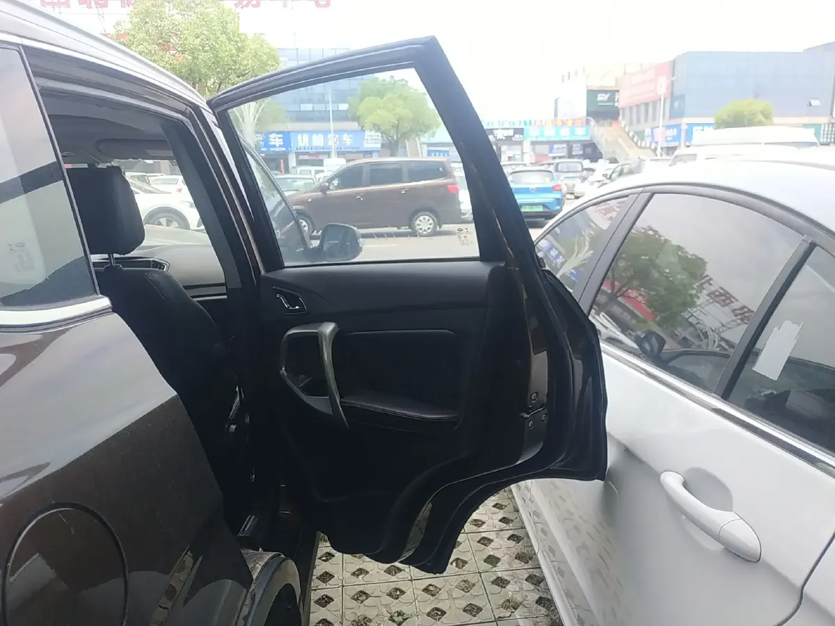 2014 Chery Tiggo 5 2.0L 139HP L4 CVT,autocango,china used car exporter,china ev exporter,chinese used car exporter,chinese used ev exporter