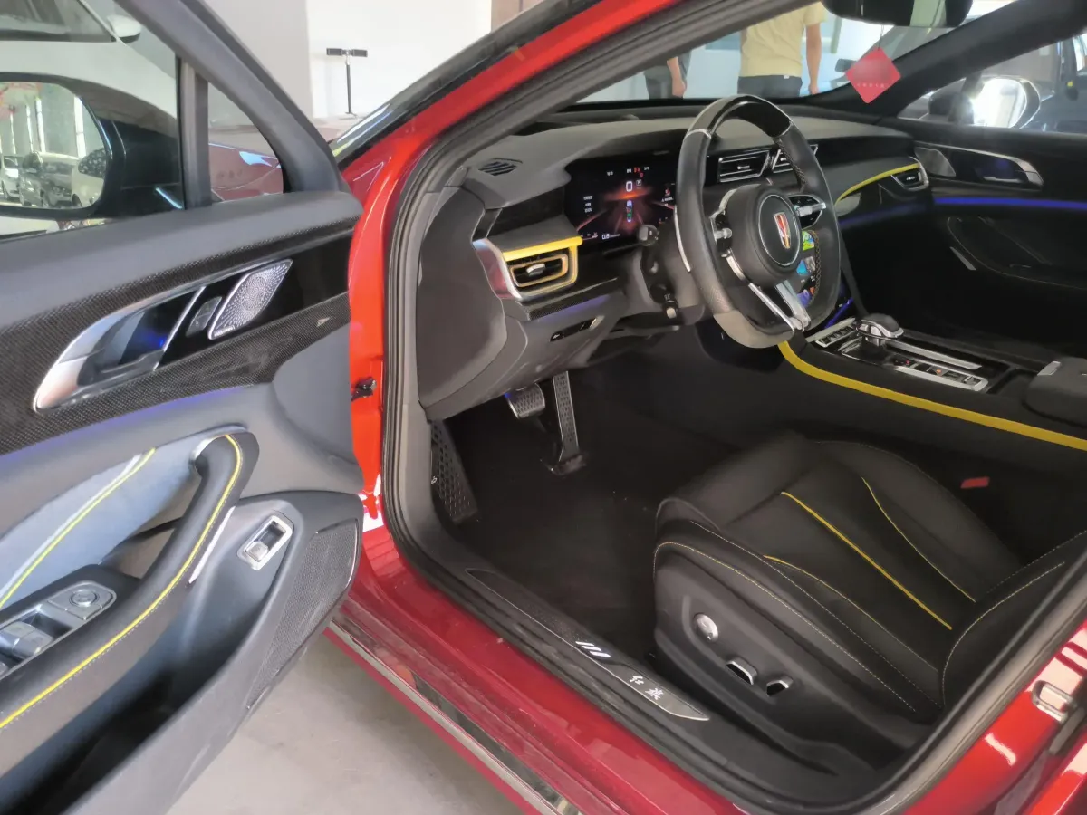 2023 HongQi H6 2.0T 252HP L4 8AT,autocango,china used car exporter,china ev exporter,chinese used car exporter,chinese used ev exporter