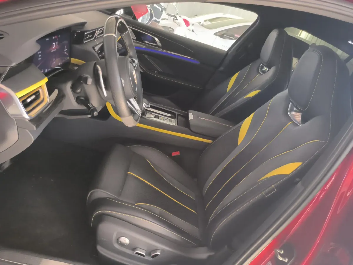 2023 HongQi H6 2.0T 252HP L4 8AT,autocango,china used car exporter,china ev exporter,chinese used car exporter,chinese used ev exporter