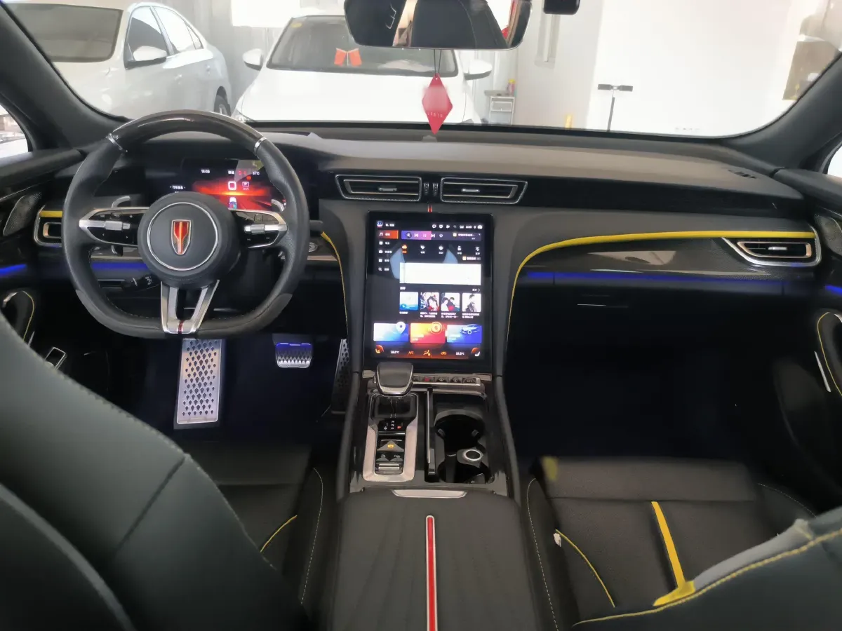 2023 HongQi H6 2.0T 252HP L4 8AT,autocango,china used car exporter,china ev exporter,chinese used car exporter,chinese used ev exporter