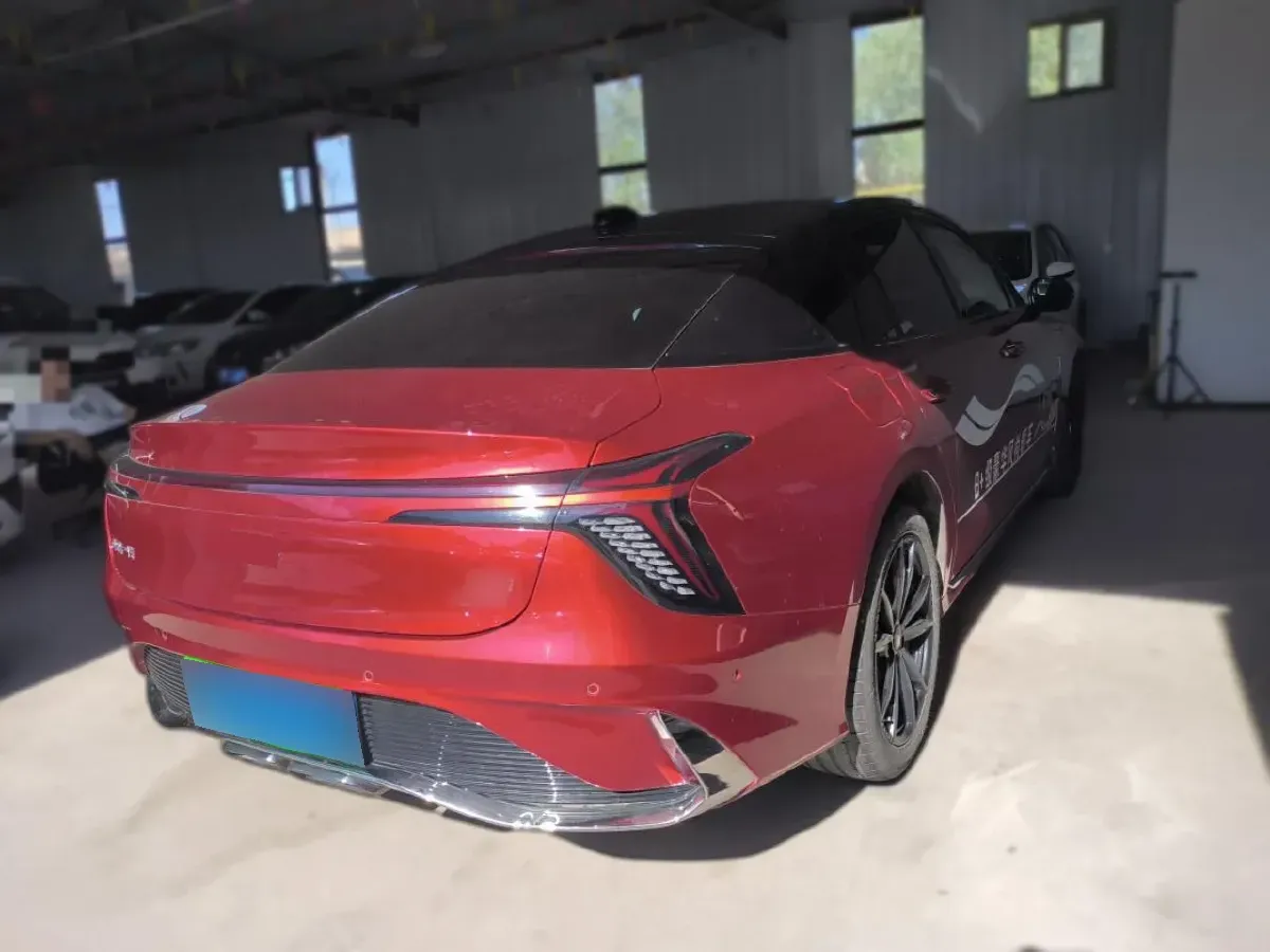 2023 HongQi H6 2.0T 252HP L4 8AT,autocango,china used car exporter,china ev exporter,chinese used car exporter,chinese used ev exporter