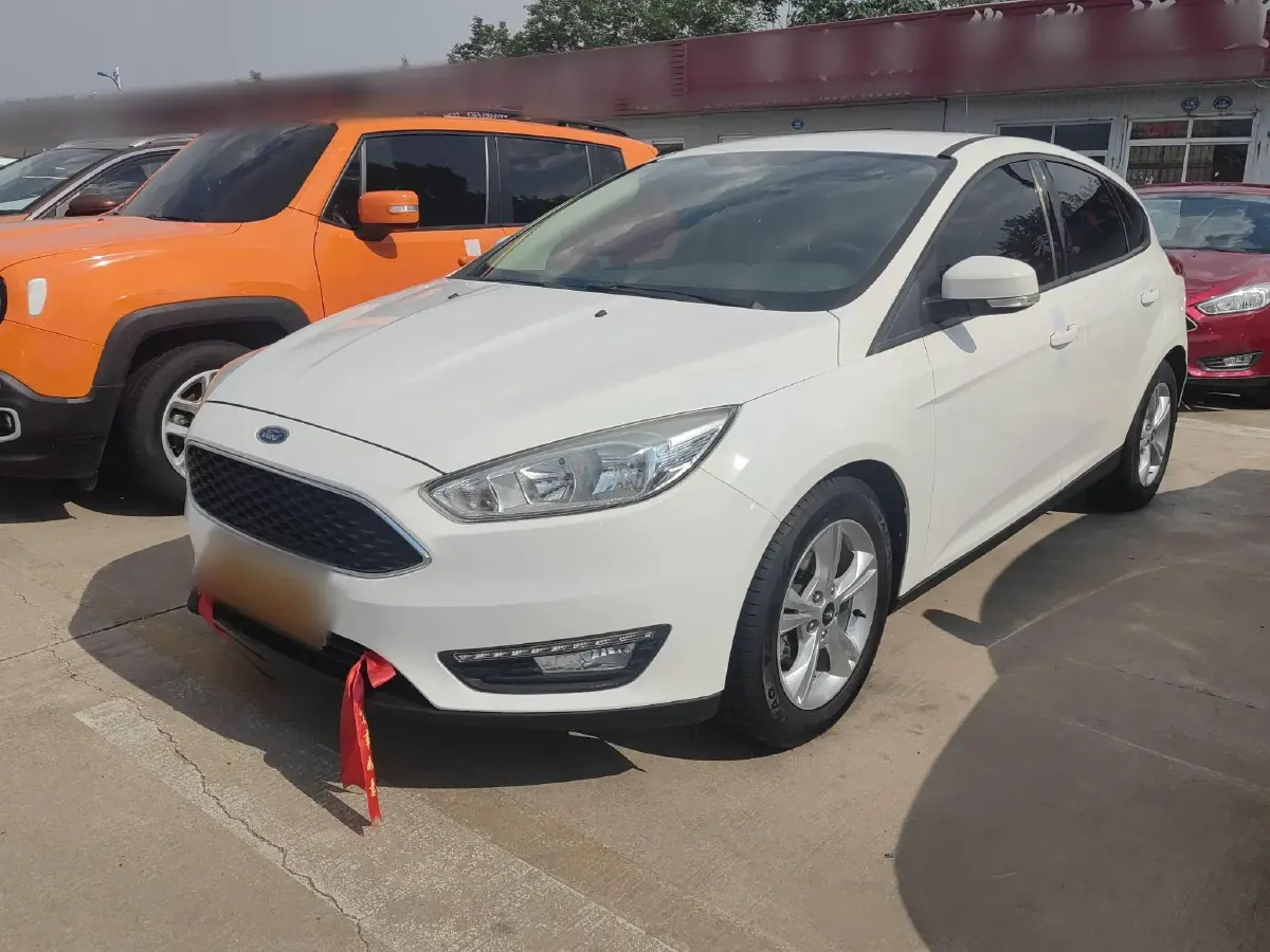 2015 Ford Focus 1.6L 125HP L4 6DCT