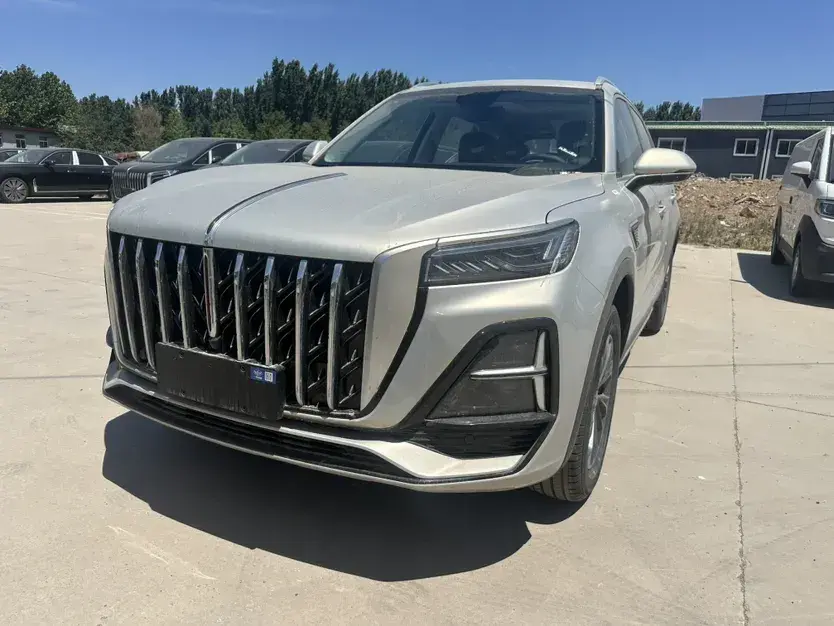 2025 HongQi HS5 2.0T 252HP L4 8AT