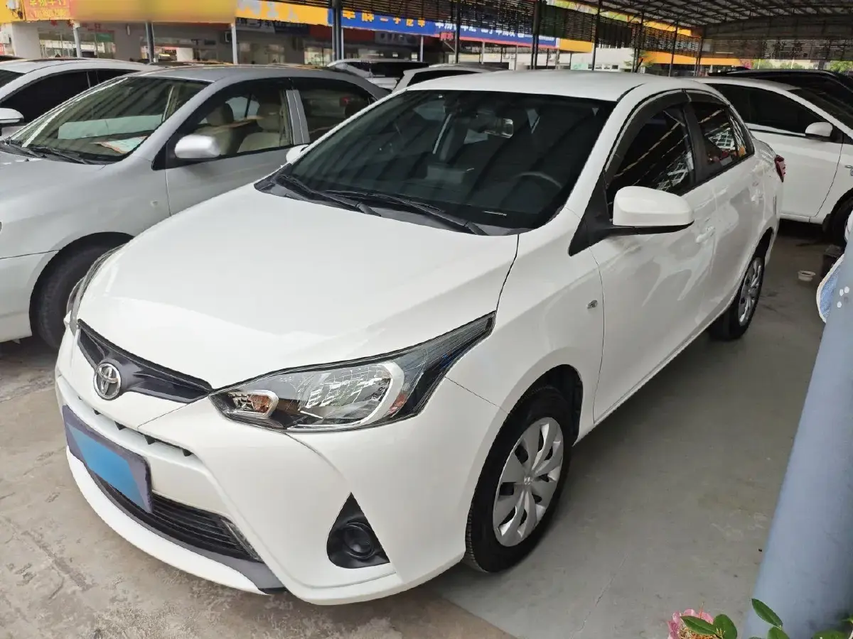 2021 Toyota Yaris L 1.5L 112HP L4 CVT