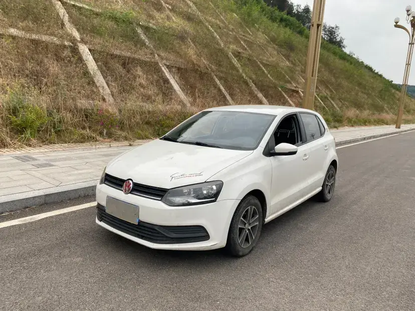 2016 Volkswagen Polo 1.4L 90HP L4 5MT