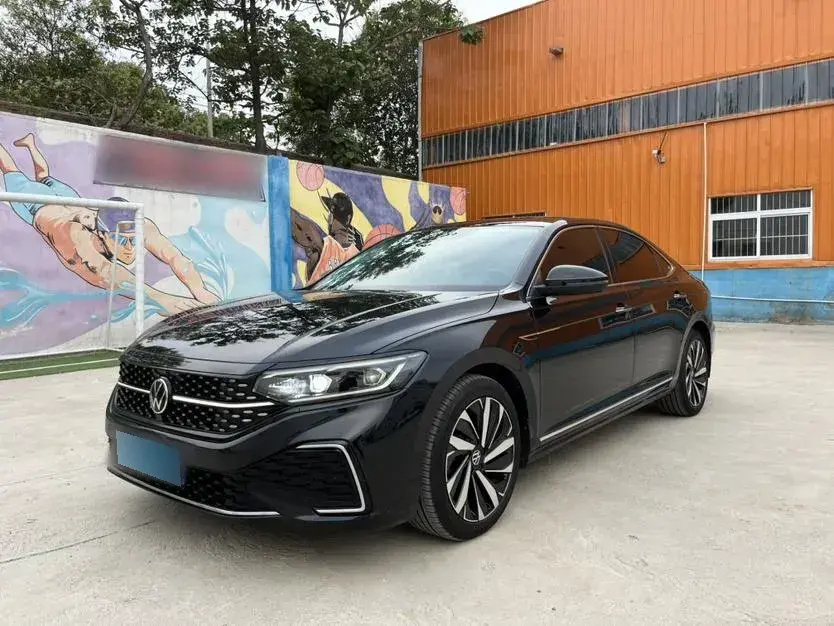2022 Volkswagen Passat 2.0T 186HP L4 7DCT