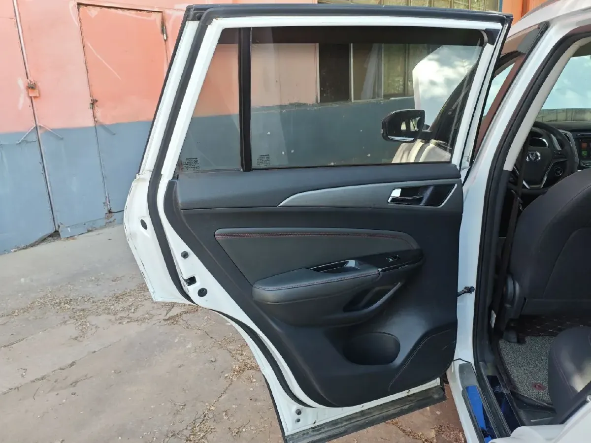 2017 ChangAn CS75 1.5T 170HP L4 6AT,autocango,china used car exporter,china ev exporter,chinese used car exporter,chinese used ev exporter