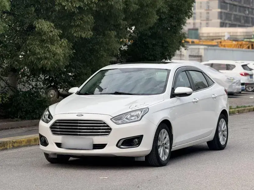 2015 Ford Escort 1.5L 113HP L4 6AT