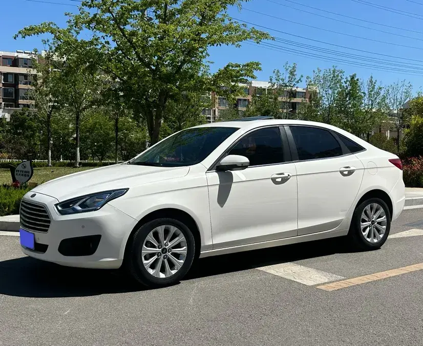 2017 Ford Escort 1.5L 113HP L4 6AT