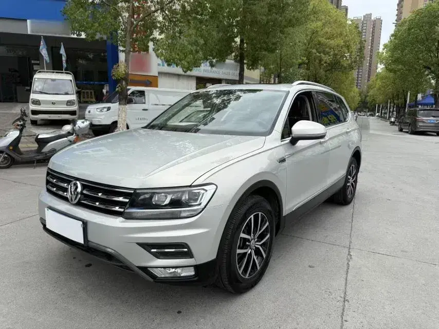 2018 Volkswagen Tiguan L 2.0T 186HP L4 7DCT