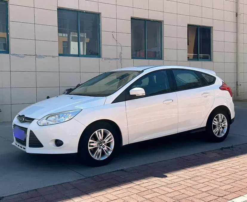 2012 Ford Focus 1.6L 125HP L4 6DCT