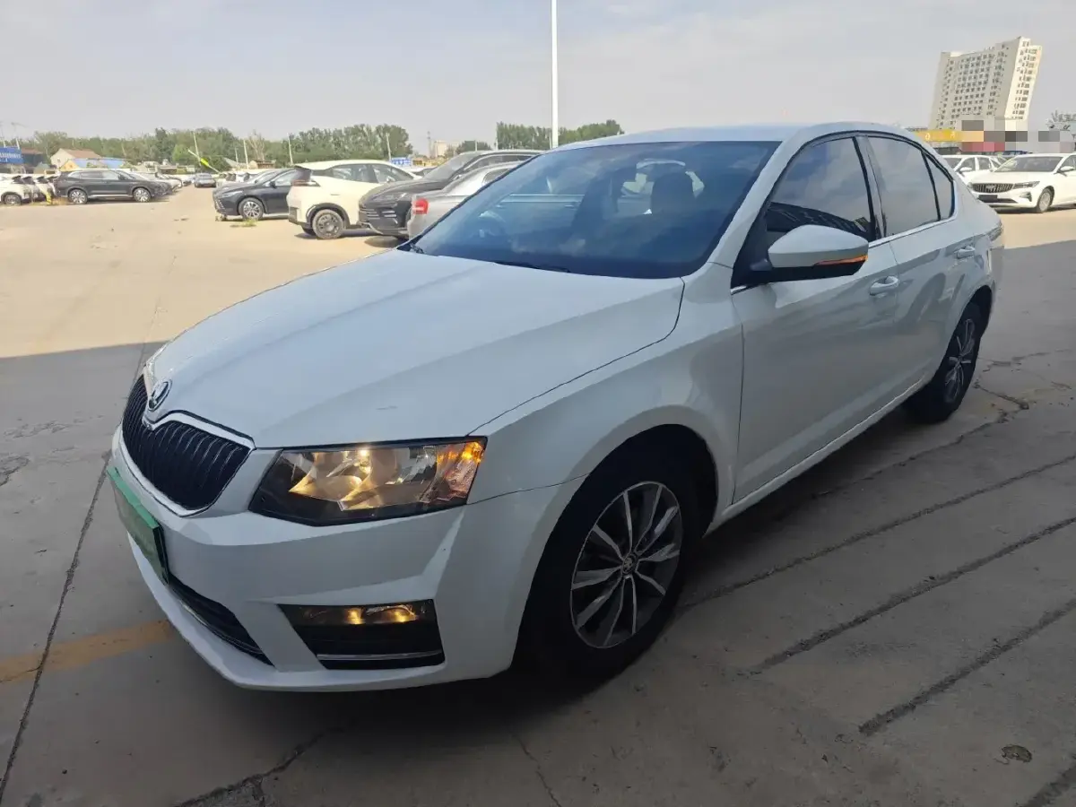 2017 Skoda Octavia 1.6L 110HP L4 6AT