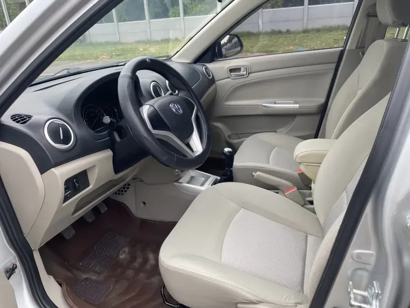 2015 ChangAn Alsvin V3 1.4L 101HP L4 5MT,autocango,china used car exporter,china ev exporter,chinese used car exporter,chinese used ev exporter