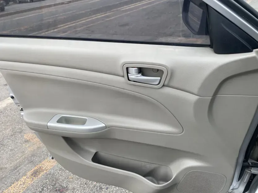 2015 ChangAn Alsvin V3 1.4L 101HP L4 5MT,autocango,china used car exporter,china ev exporter,chinese used car exporter,chinese used ev exporter