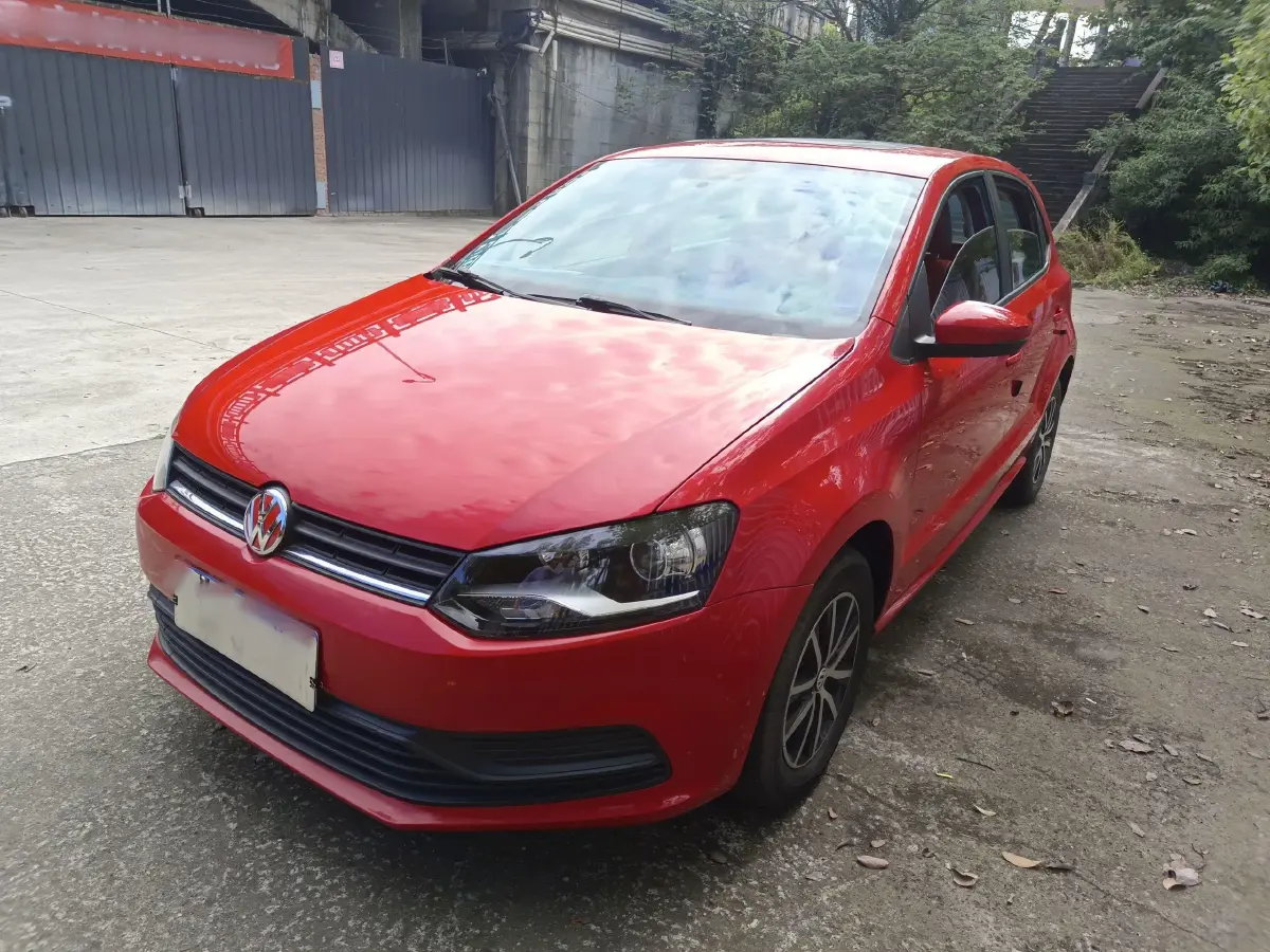 2016 Volkswagen Polo 1.4L 90HP L4 5MT